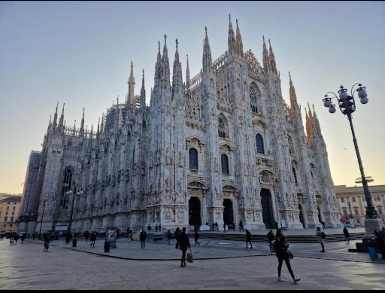 Apartment Duomo Bocconi Navigli Milan Exterior photo