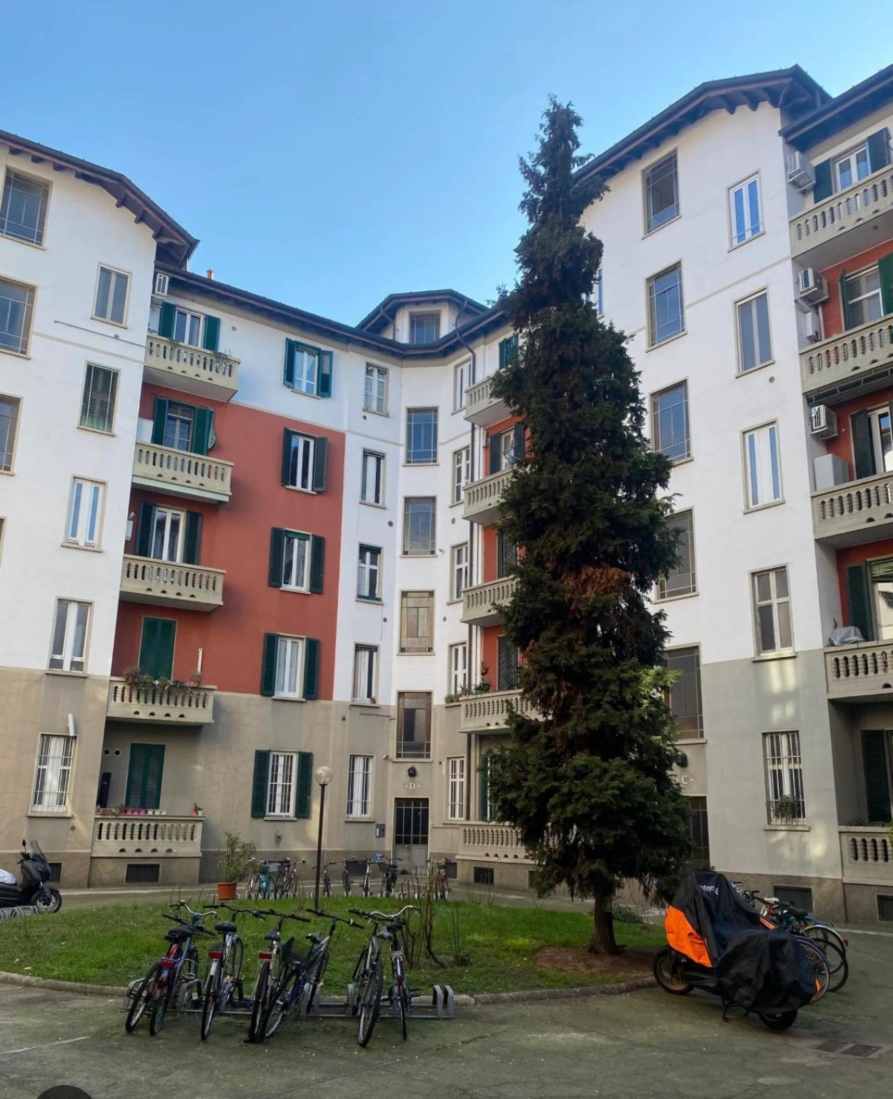 Apartment Duomo Bocconi Navigli Milan Exterior photo